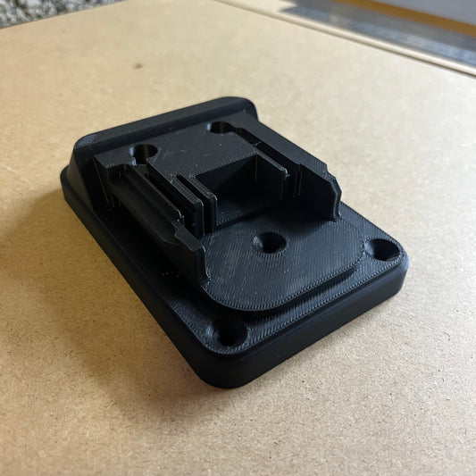 Tool Mount compatible with Makita